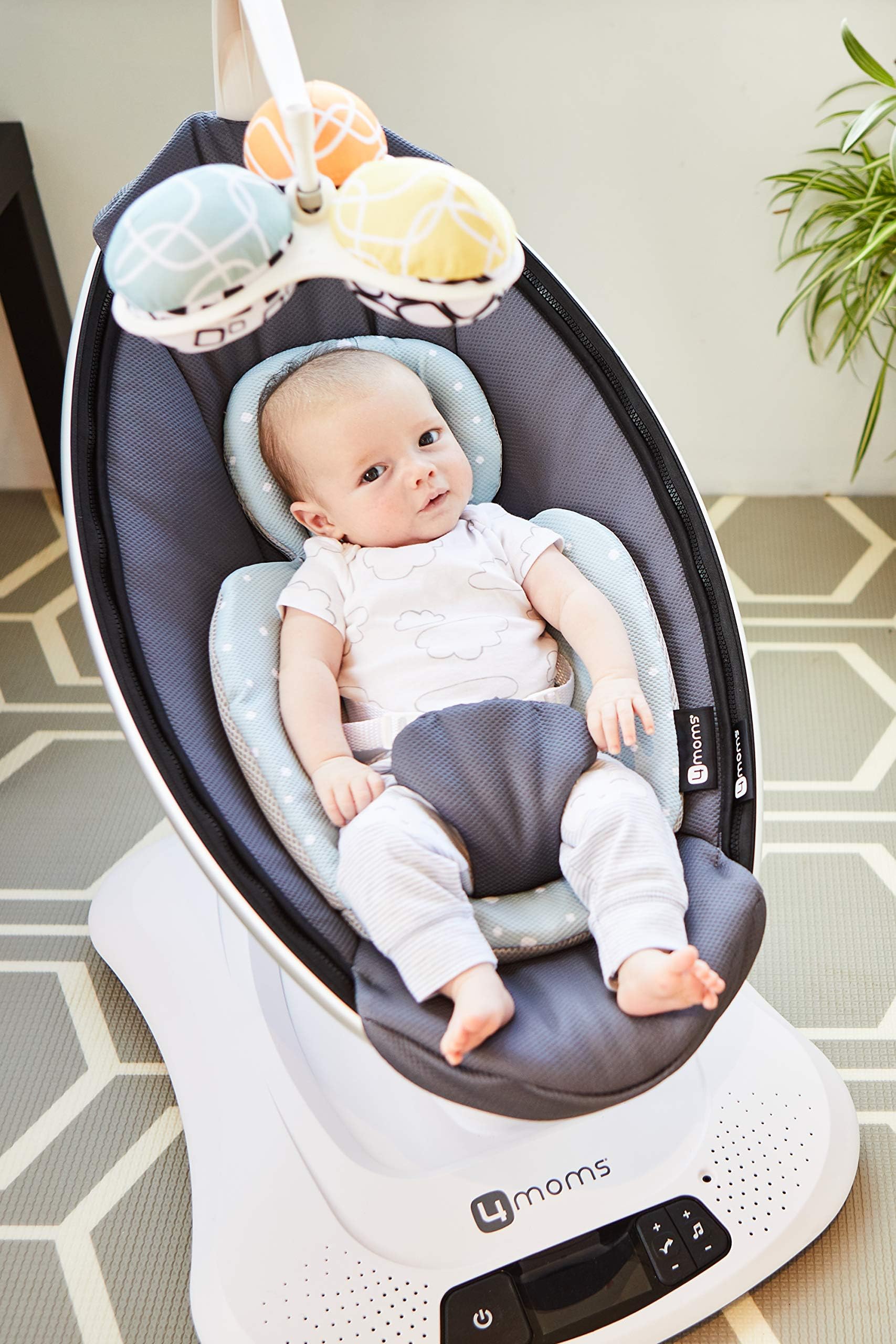 4moms RockaRoo and MamaRoo Infant Insert, Machine Washable, Cool Mesh Fabric, Modern Design - Image 6