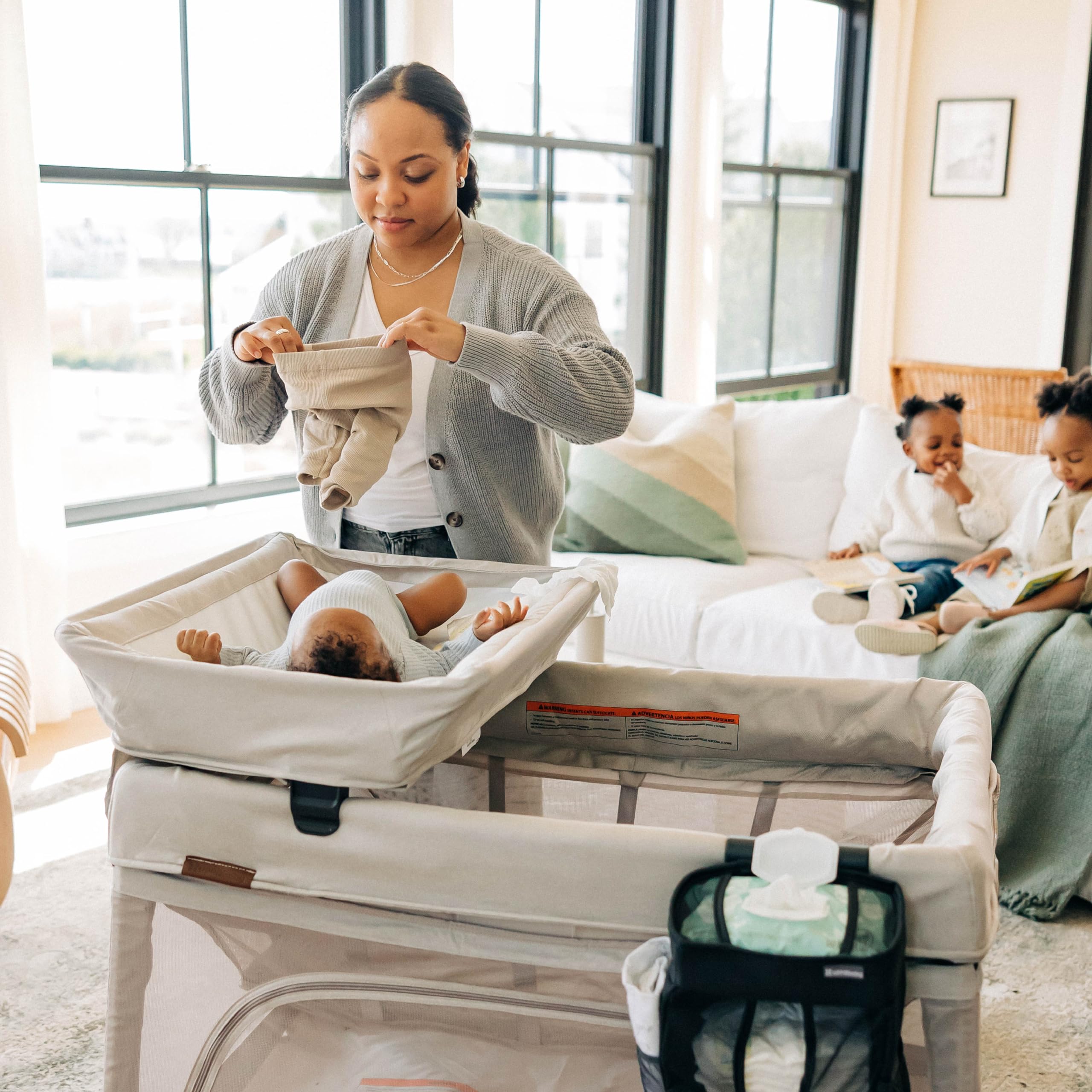UPPAbaby Remi Changing Station/Wipeable Surface/Simple Attachment and Storage/Charlie (Sand Mélange) - Image 6